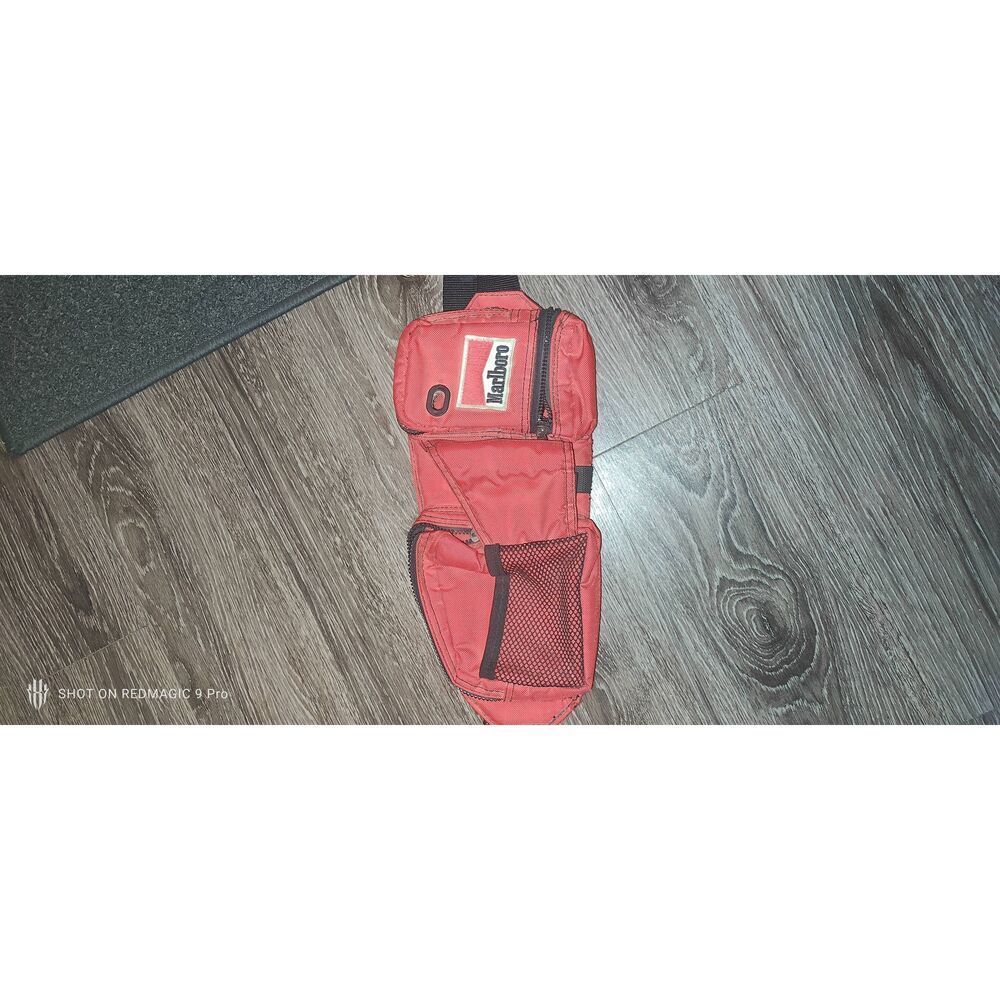 Marlboro Red Men’s Belt Bag